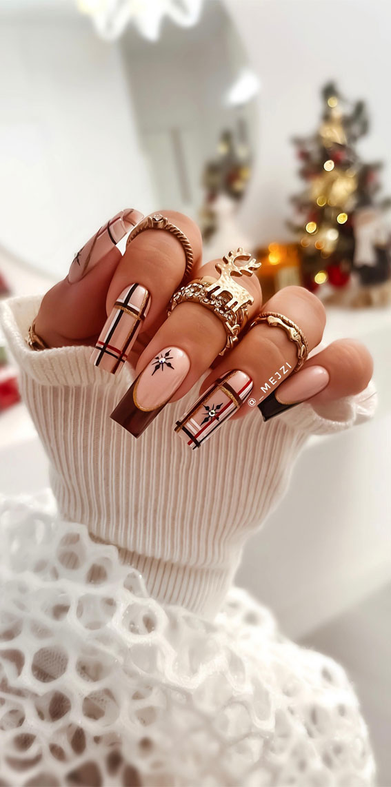 Glam Festive Christmas Nail Art Ideas : Chocolate Brown & Nude Plaid Nails