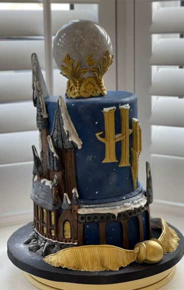 52 Enchanting Harry Potter Cake Ideas For Wizards And Witches : Dark ...