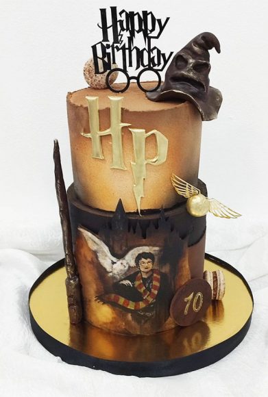 52 Enchanting Harry Potter Cake Ideas For Wizards And Witches : Antique ...