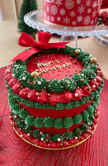 Festive Christmas Cake Delights to Sweeten Your Season : Red and Green ...