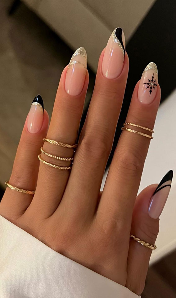 Glitter Nail Art Ideas for Glimmering Festivities : Chic Noir Nails