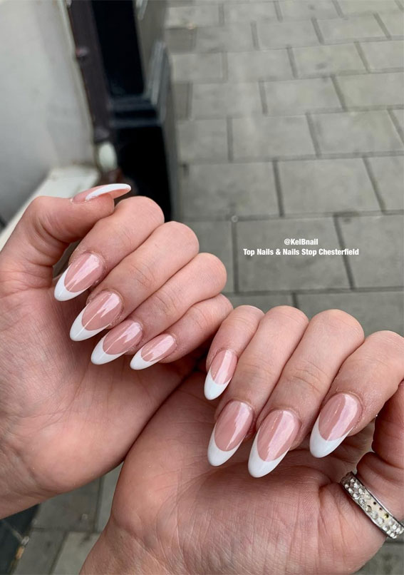 January nails, simple nails, glazed donut nails, chrome nails, ombre nails, short simple nails, natural nails, nail trends, pearl nails