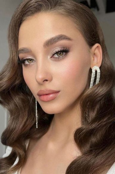 Soft Makeup Inspirations for Special Moments : Subdued Smokey Eyes