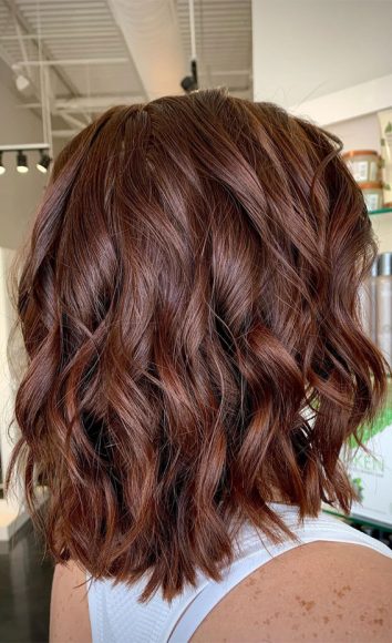 Enchanting Hair Colour Trends To Illuminate 2024 A Spun Dark Auburn Bob   Hair Color Trends 2024 13 354x580 