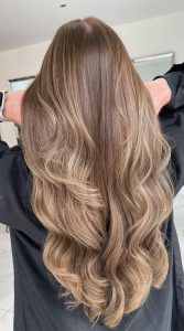 Enchanting Hair Colour Trends To Illuminate 2024 : Honey Bronde Balayage