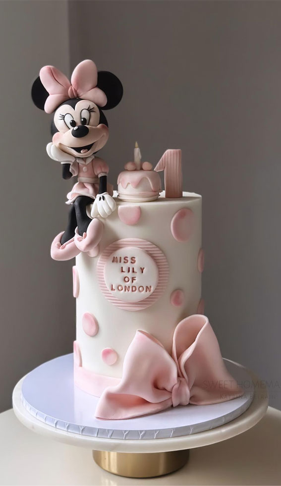30 Birthday Cake Ideas for Little Ones : Winnie Baby Girl 1st Birthday Cake