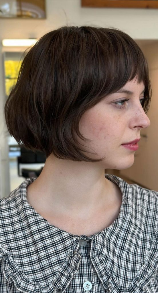 20 Chic Parisian French Bobs : Effortless Chic French Bob