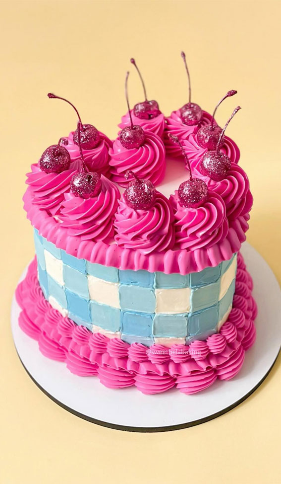 50 Birthday Cake Inspirations For Every Age : Blue Checkered Vintage Cake