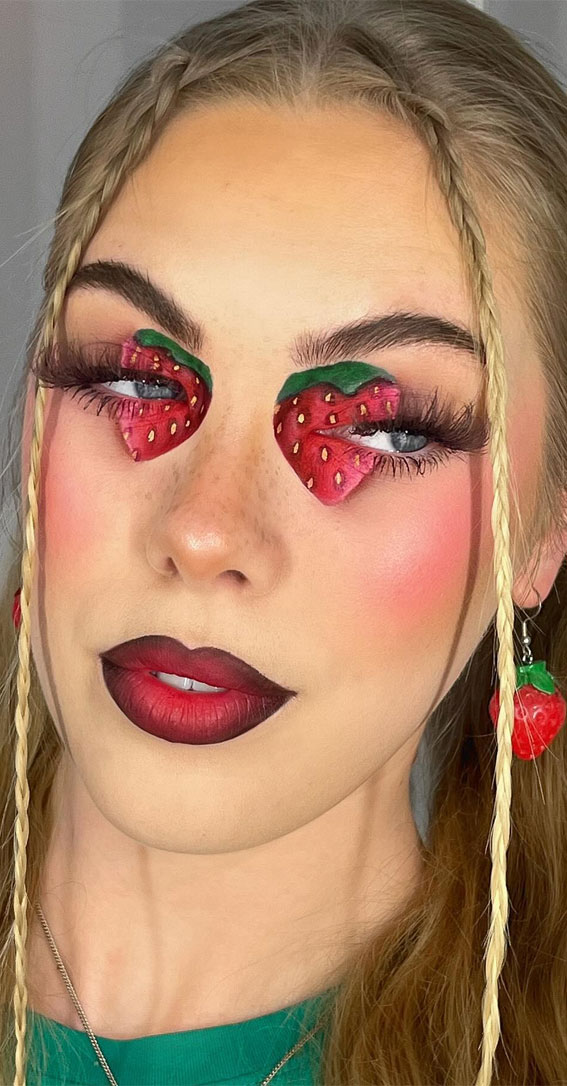 50 Vibrant Makeup Looks For Bright Weather : Whimsy Fresh Strawberry Look