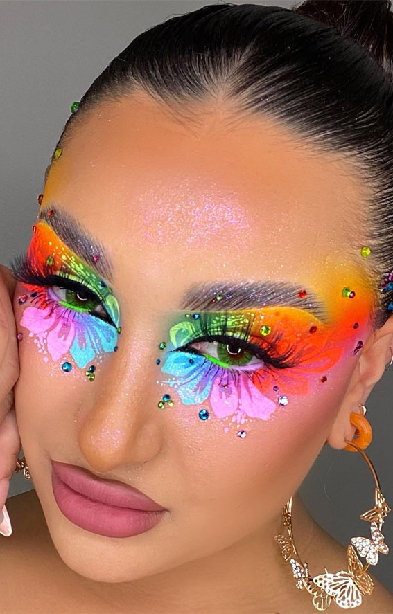 50 Vibrant Makeup Looks For Bright Weather : Tropical Bloom