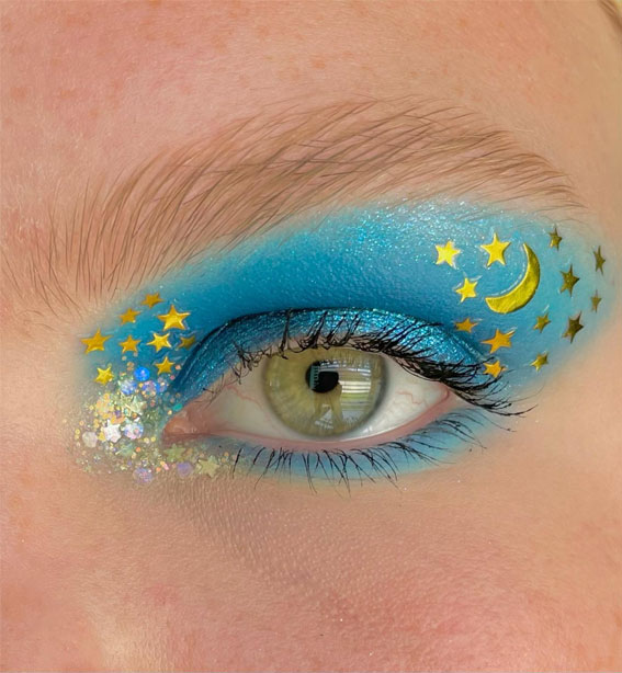 50 Vibrant Makeup Looks for Bright Weather : Bright & Shine As Stars