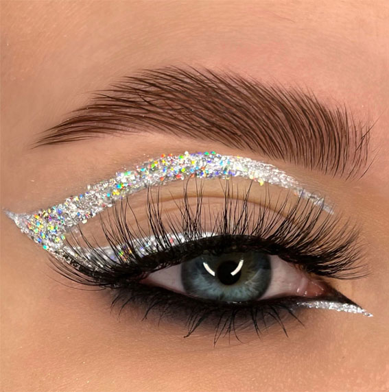 50 Vibrant Makeup Looks For Bright Weather : Silver Star Streak