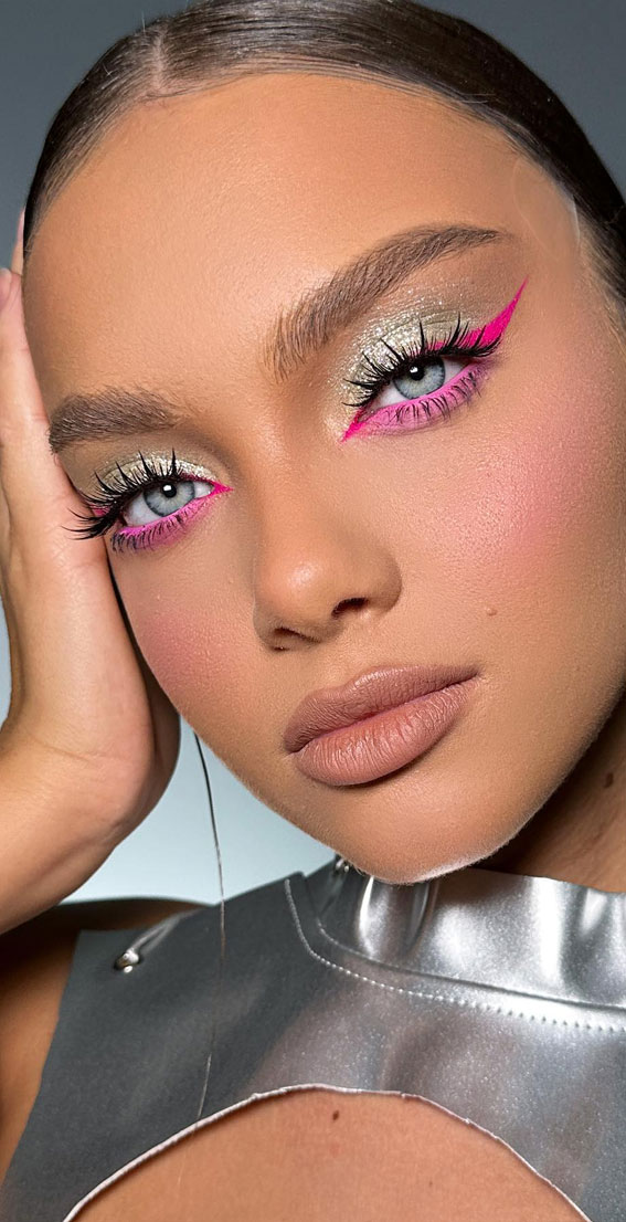 50 Vibrant Makeup Looks For Bright Weather : Pink Panther Glam
