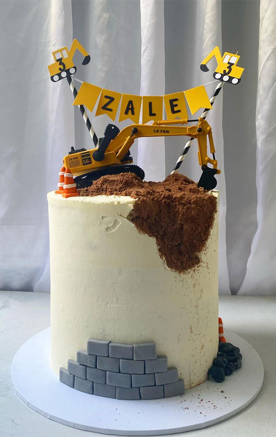 25 Excavating Digger Birthday Cake Ideas : Digging into Fun ...