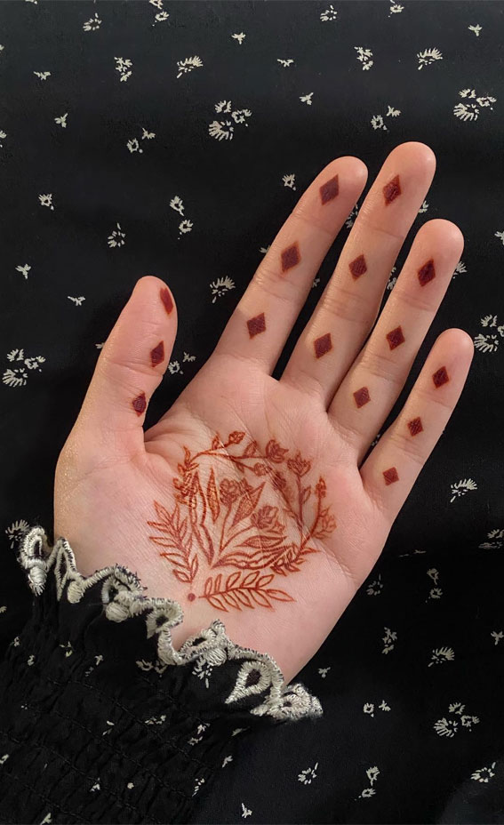 Elegant & Modern Interpretations of Henna Artistry : Small Diamond-Shaped + Floral