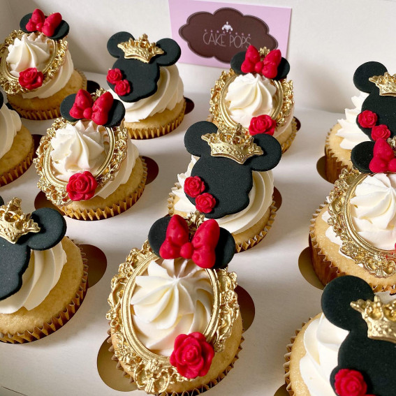 30 Tempting Cupcake Varieties : Minnie Royal Theme