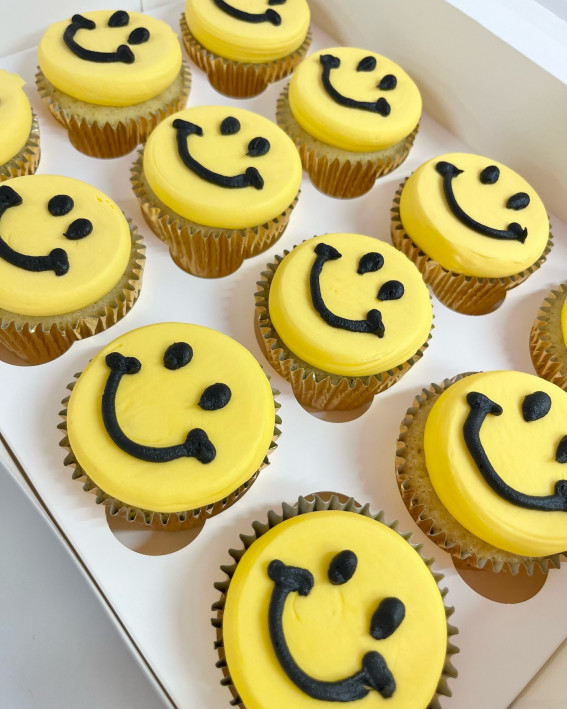 Indulge in 35 Irresistible Cupcake Creations : Smiley Face Cupcakes