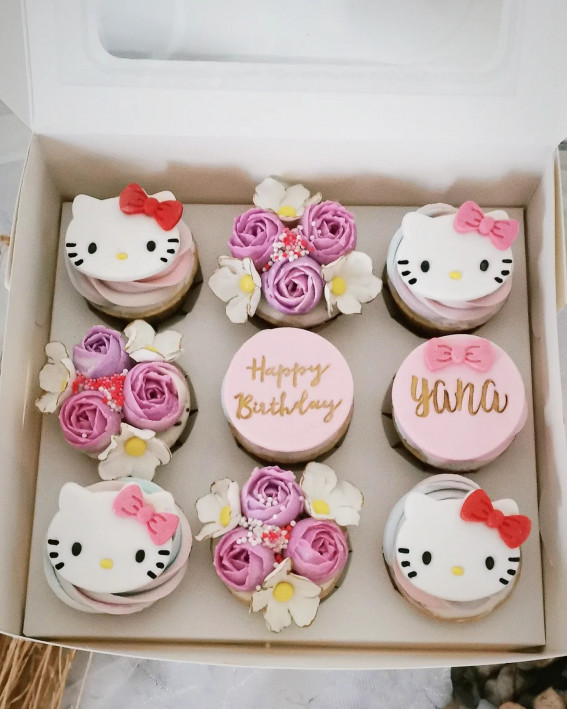 30 Tempting Cupcake Varieties : Roses & Hello Kitty Cupcakes