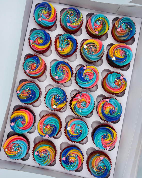 30 Tempting Cupcake Varieties : Colourful Ombre Swirl Cupcakes