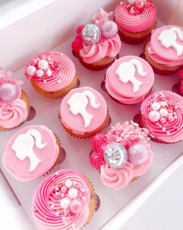 30 Tempting Cupcake Varieties : Barbie-Themed Cupcakes