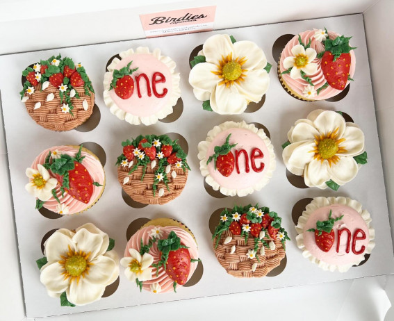 45 Cupcake Decorating Ideas For Every Occasion : Strawberry-Themed Cupcakes