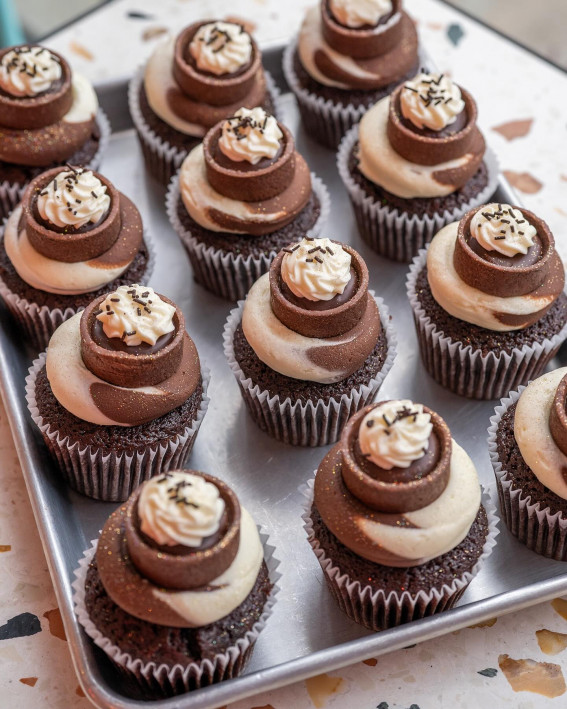 Indulge in 35 Irresistible Cupcake Creations : Mississippi Mud Pie Cupcakes