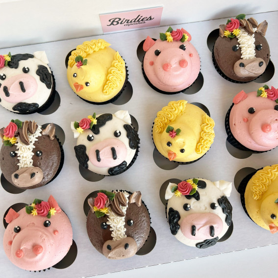 Indulge in 35 Irresistible Cupcake Creations : Farm Animals Cupcakes