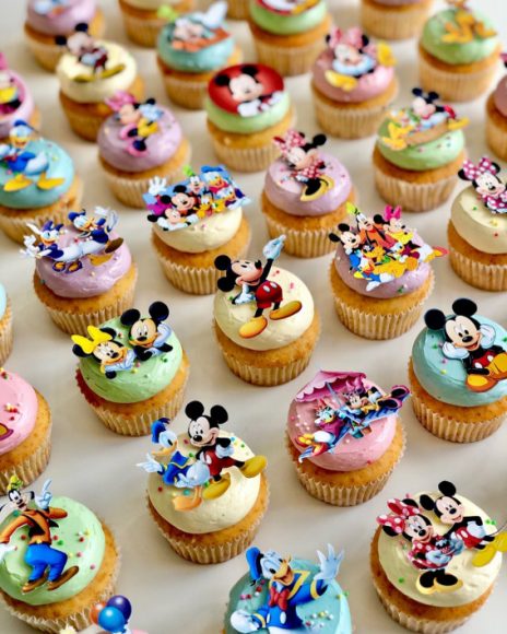 Indulge in 35 Irresistible Cupcake Creations : Disney Mickey Mouse ...