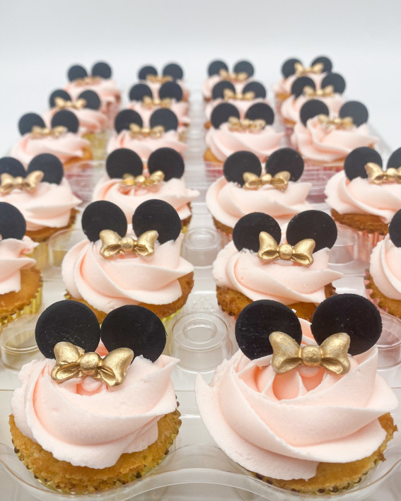 Indulge in 35 Irresistible Cupcake Creations : Minnie Cupcakes