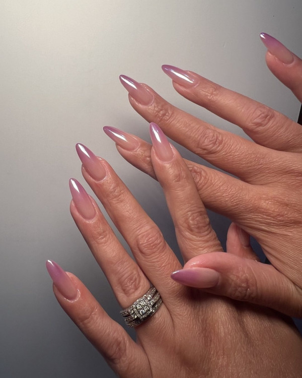 ombre purple glazed almond nails, simple pink glazed nails, pink glazed nails, donut glazed nails color, pink donut glazed nails