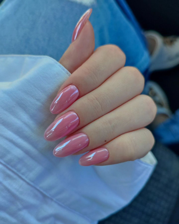 pink jelly glazed nails, hailey bieber pink jelly glazed nails, donut glazed nails color, pink jelly donut glazed nails, hailey bieber nails