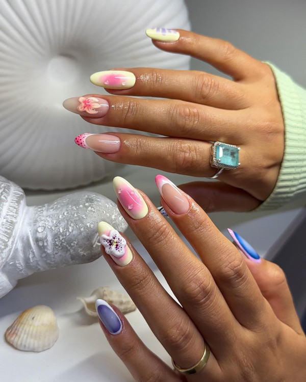 40 Summer Holiday Nails : Mix and Match Tropical-Inspired Nails