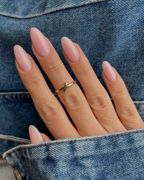 nude nails, simple nude nails, simple nude almond nails