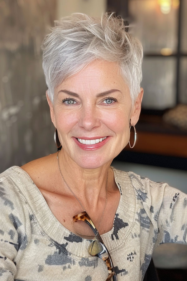 30 Pixie Haircuts For Over 60 : Modern Platinum Silver Pixie