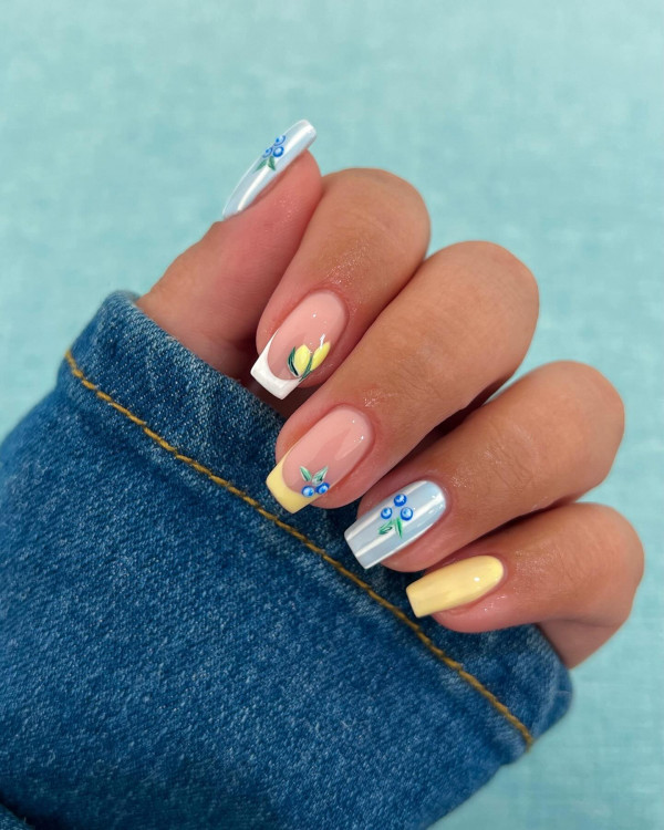 25 Summer Nails Ideas : Blueberry and Lemon French Nails
