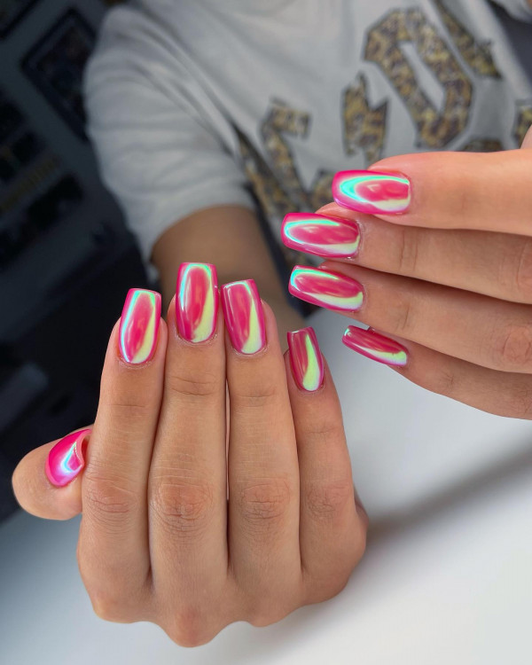 25 Summer Nails Ideas : Simple and Modern Chrome Pink Nails