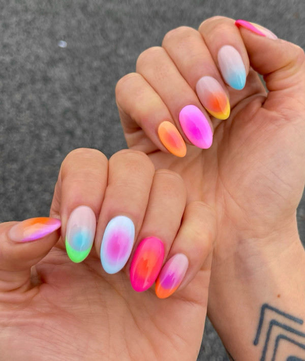 25 Summer Nails Ideas : Rainbow Aura Nails