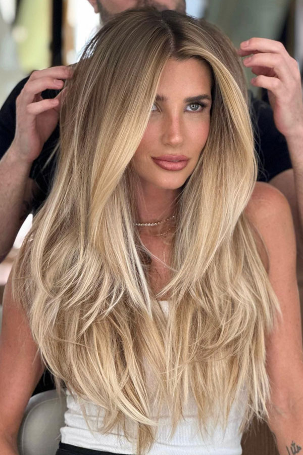 32 Fall Hair Color Trends : Sun-Kissed Beach Blonde Long Layers