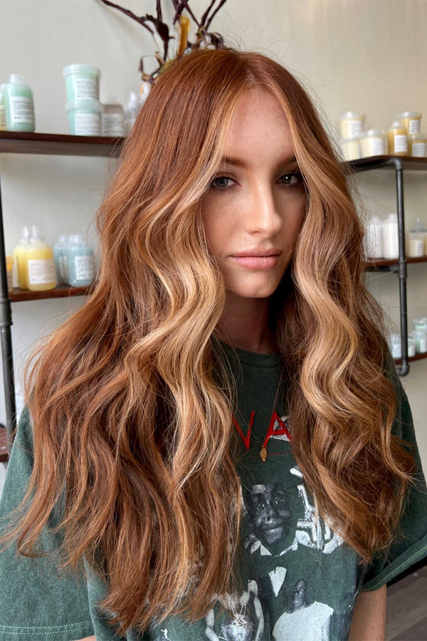 42 Autumn-Inspired Hair Shades to Try : Honey-Cinnamon Waves