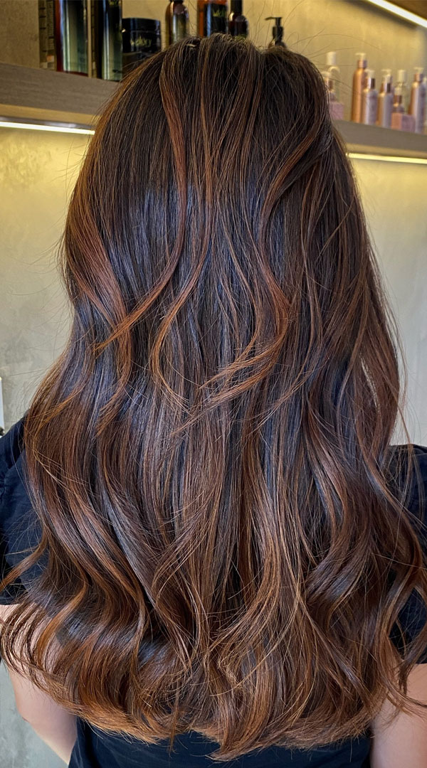 42 Autumn-Inspired Hair Shades to Try : Chocolate Cinnamon Swirl