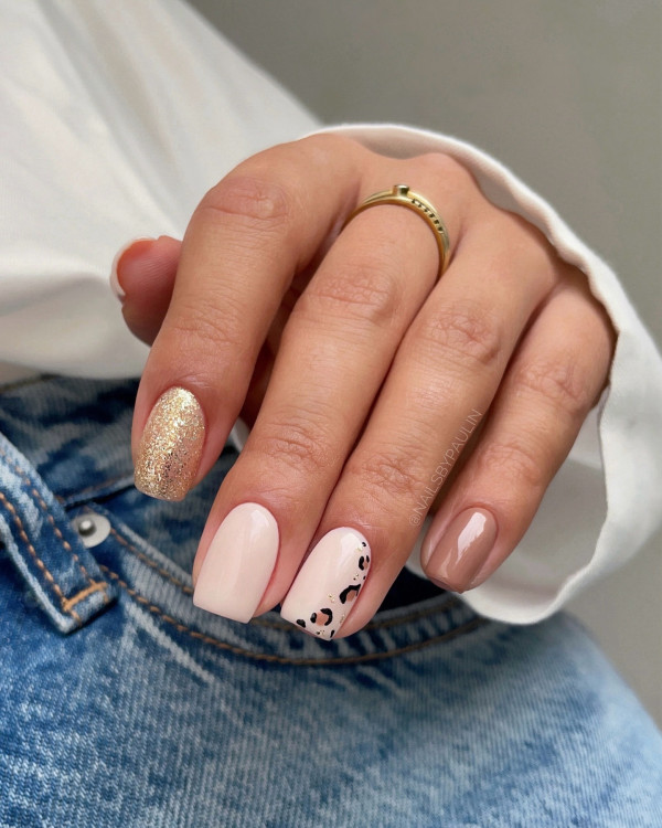 30 Summer Nail Trends to Try : Leopard Glam Nude Nails