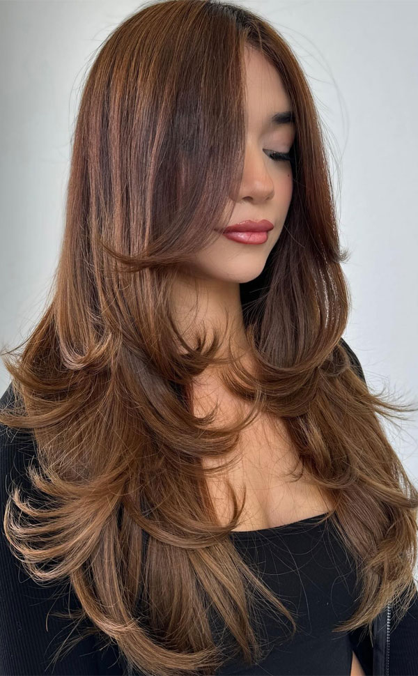 37 Stunning Voluminous Long Layered Haircuts : Caramel Brown Feathered Layers