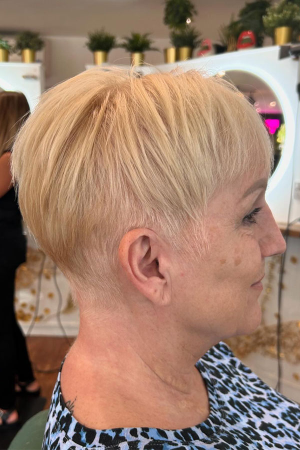 50 Trendy Pixie Haircuts For Women Over 50 : Classic Platinum Blonde Pixie