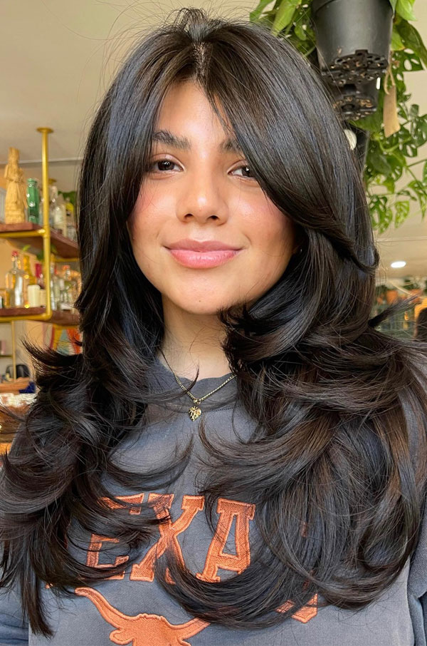 Effortless Curtain Bangs with Voluminous Layers, trendsetting Short Layer Cuts on Long Hair, Short Layer Haircuts on Long Hair, layered haircut, short layered haircut on long hair