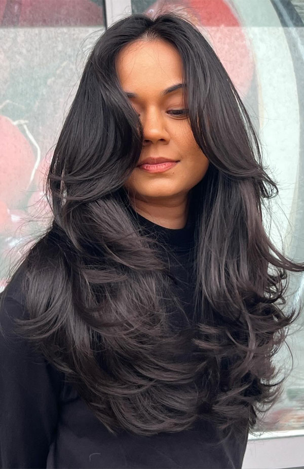 37 Stunning Voluminous Long Layered Haircuts : Jet-Black Butterfly Layers