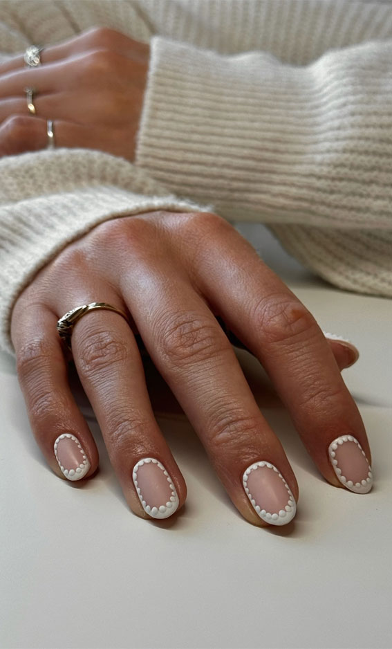 40 Trendsetting Autumn Nail Designs : Minimalist White Beaded Elegance