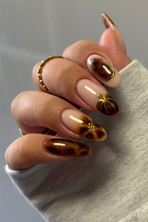 40 Trendsetting Autumn Nail Designs : Mix n Match Golden Tortoiseshell Nails