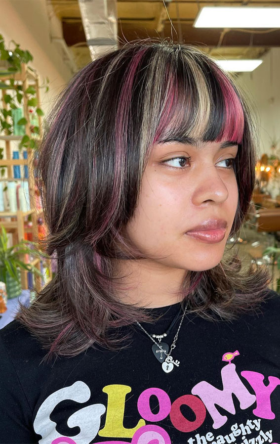 35 Trending Medium Layered Haircuts : Pink and Blonde Streaks with Choppy Layers