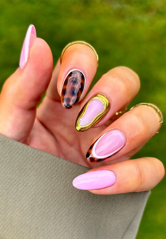 40 Trendsetting Autumn Nail Designs : Pink and Tortoiseshell Glam