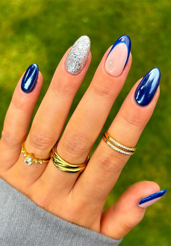 40 Trendsetting Autumn Nail Designs : Shimmer and Chrome Sapphire Nails